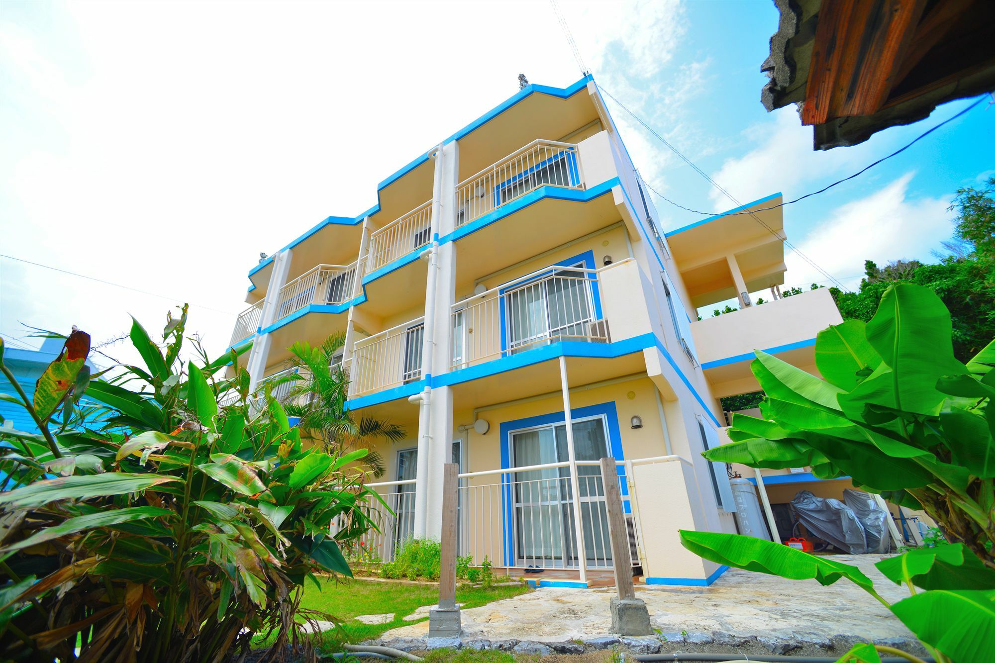 Condominium Ceaser 今帰仁村 エクステリア 写真